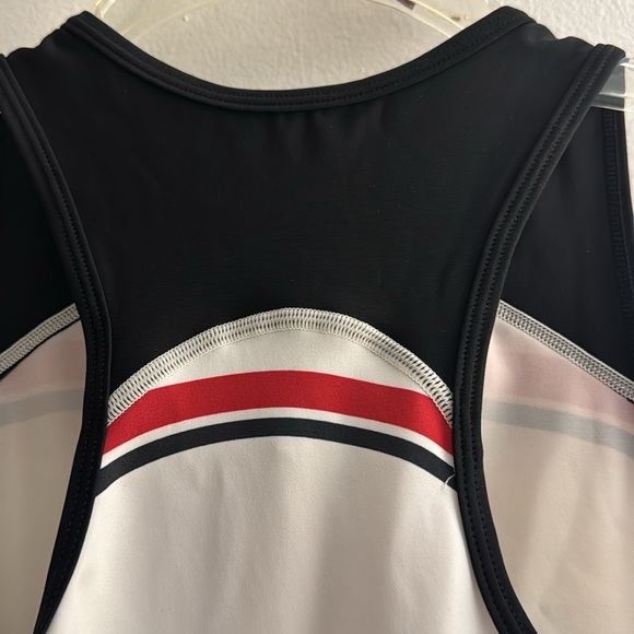 sport tank color black with white front zipper size medium voler - Picture 7 of 7
